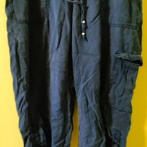 Lane Bryant Navy Capri Pants 18/20